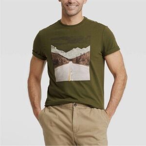 New! Goodfellow & Co Standard Fit Graphic T-Shirt Green Mountain Highway Road